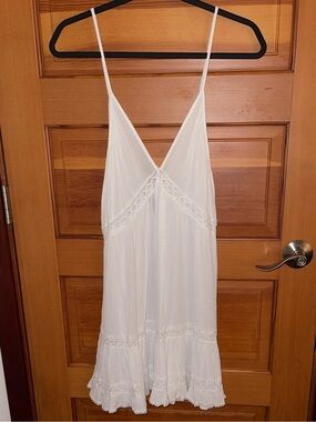 CLOSET CLOSEOUT SALE - AQUA BRAND - White Lace-Trim Slip Dress